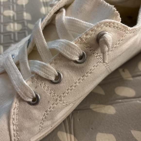 White Sneakers - Picture 6 of 6